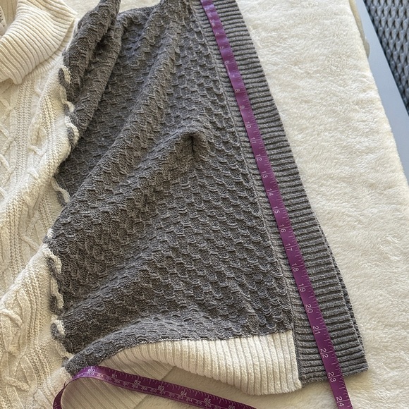 Chico’s Poncho Two-Tone Cable Knit Sweater - Picture 9 of 9
